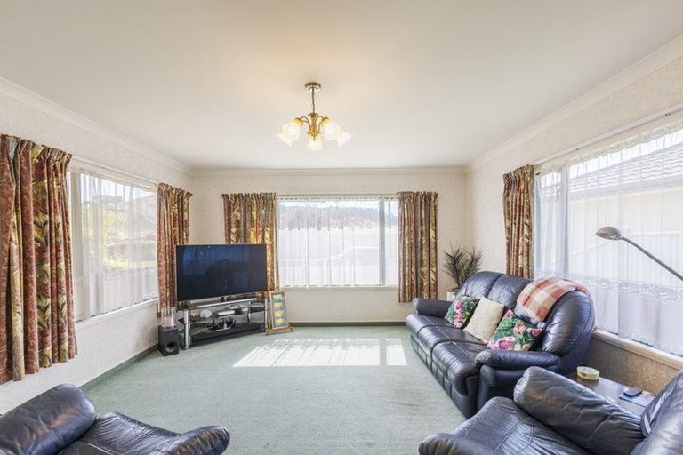 Photo of property in 69 Kensington Drive, Taradale, Napier, 4112