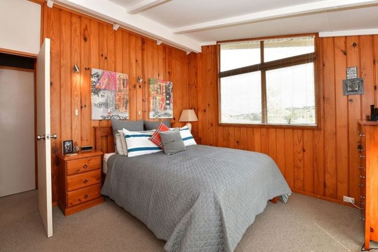 Photo of property in 328 Whangaparaoa Road, Stanmore Bay, Whangaparaoa, 0932