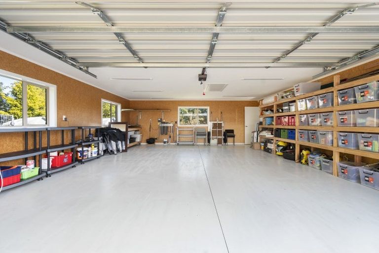 Photo of property in 98 Polson Hill Drive, Aokautere, Palmerston North, 4471