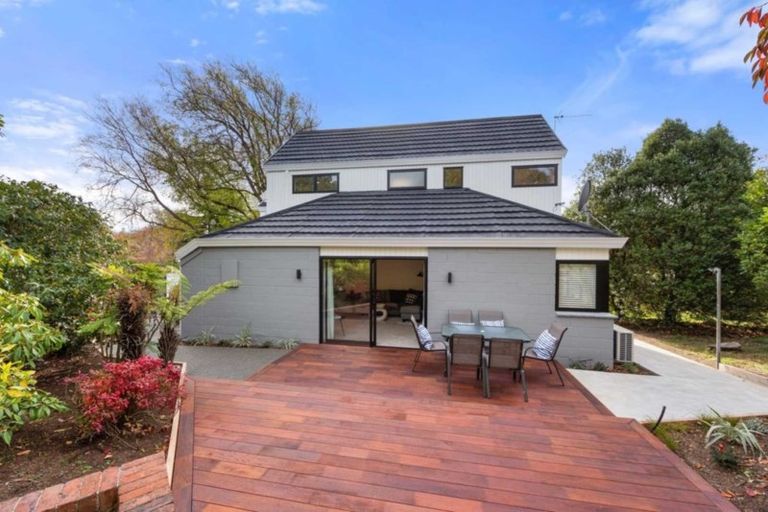 Photo of property in 2/1 Bengal Drive, Cashmere, Christchurch, 8022