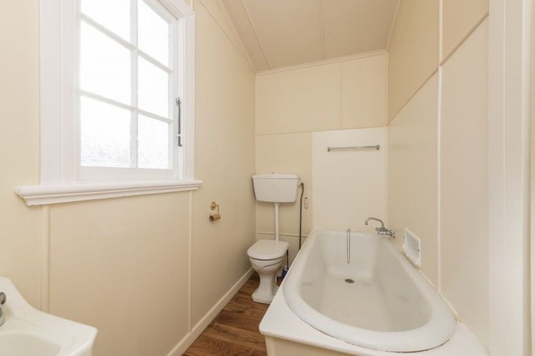 Photo of property in 35 Trafalgar Street, The Wood, Nelson, 7010