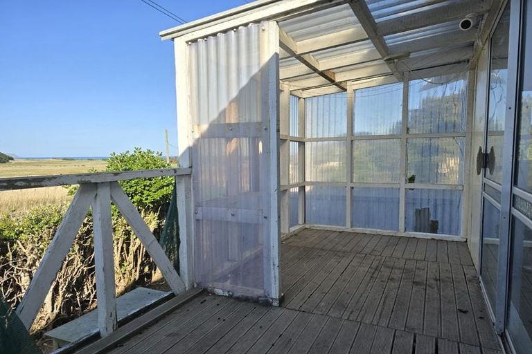 Photo of property in 12 Whangaimoana Beach Road, Whangaimoana, Featherston, 5772