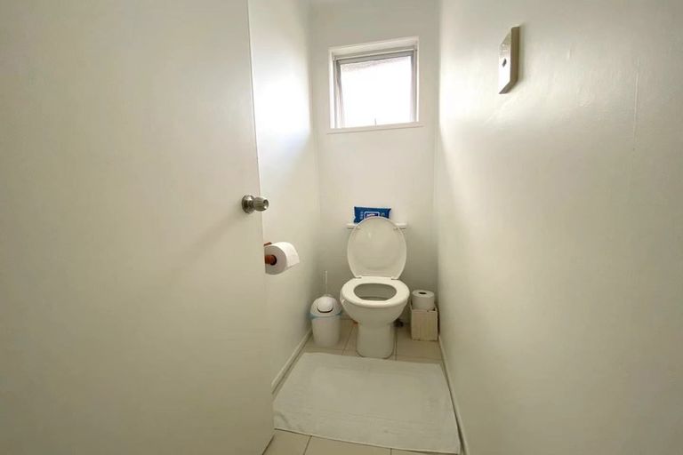 Photo of property in 59 Lavery Place, Sunnynook, Auckland, 0632