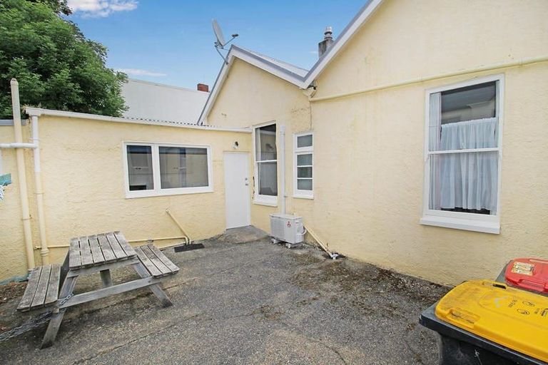 Photo of property in 824 Cumberland Street, North Dunedin, Dunedin, 9016