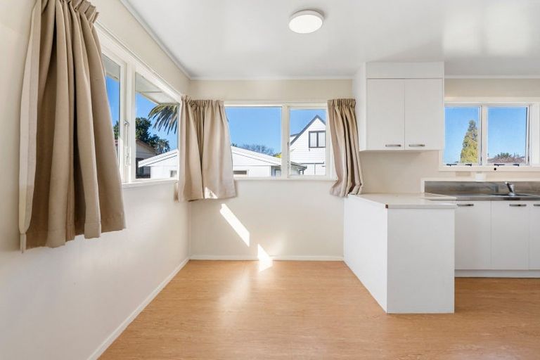 Photo of property in 17 Clark Street, Manurewa, Auckland, 2102