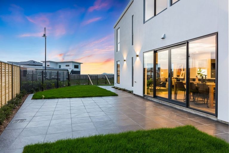 Photo of property in 2a Kaiaho Close, Aotea, Porirua, 5024