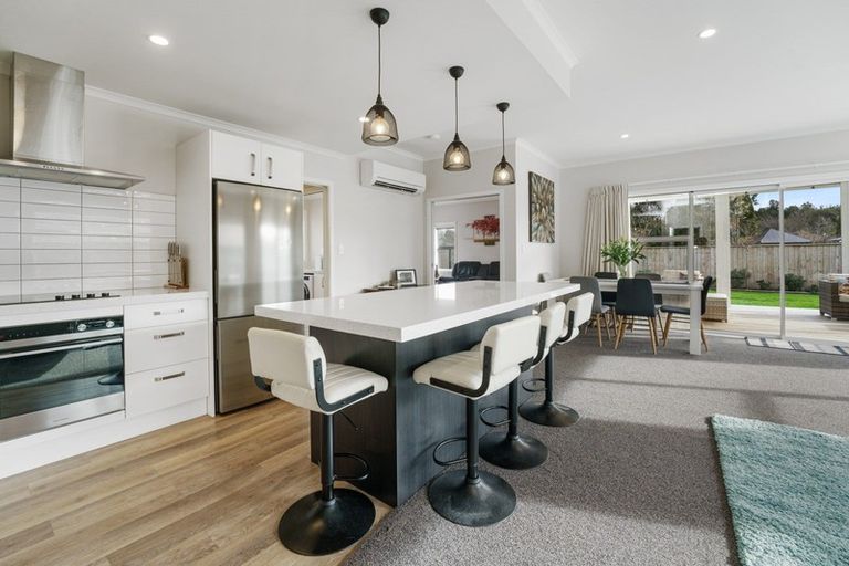 Photo of property in 71 Waipunahau Road, Waikanae, 5036