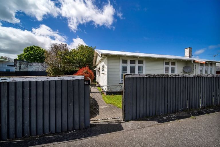 Photo of property in 50 Collins Street, Hawera, 4610