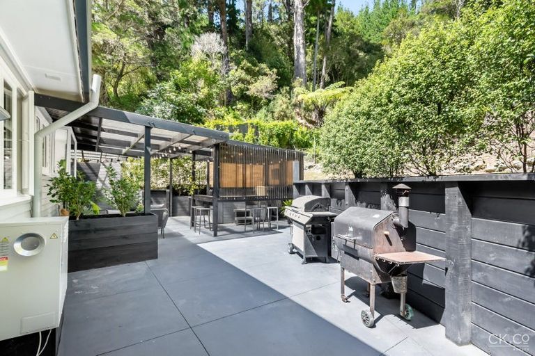 Photo of property in 74 Elmslie Road, Pinehaven, Upper Hutt, 5019