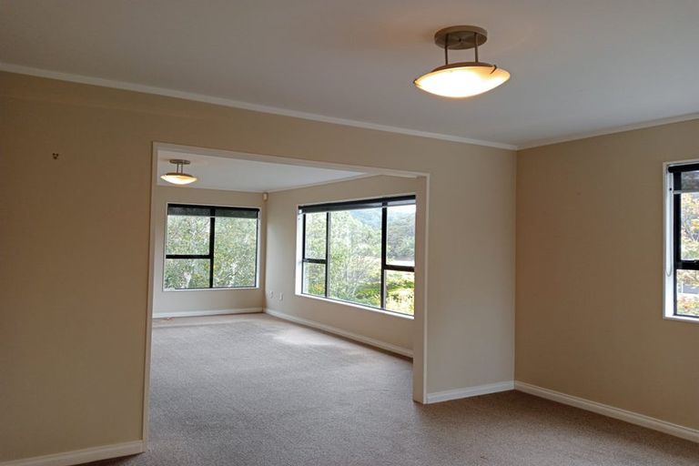 Photo of property in 32b Sailmaker Close, Whitby, Porirua, 5024