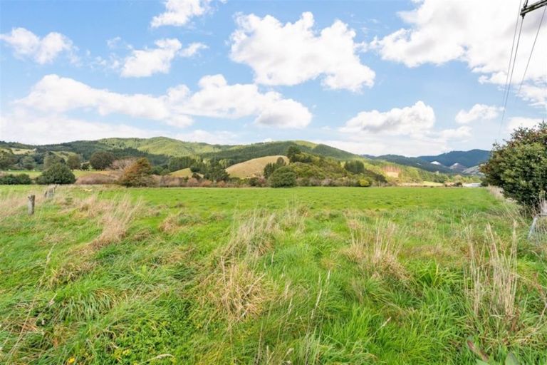 Photo of property in 73 Whitemans Valley Road, Whitemans Valley, Upper Hutt, 5371