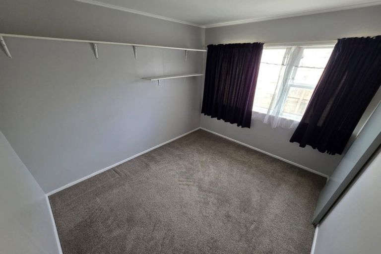 Photo of property in 92 Reeves Road, Pakuranga Heights, Auckland, 2010