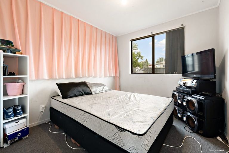 Photo of property in 2/5 Martha Lane, Weymouth, Auckland, 2103