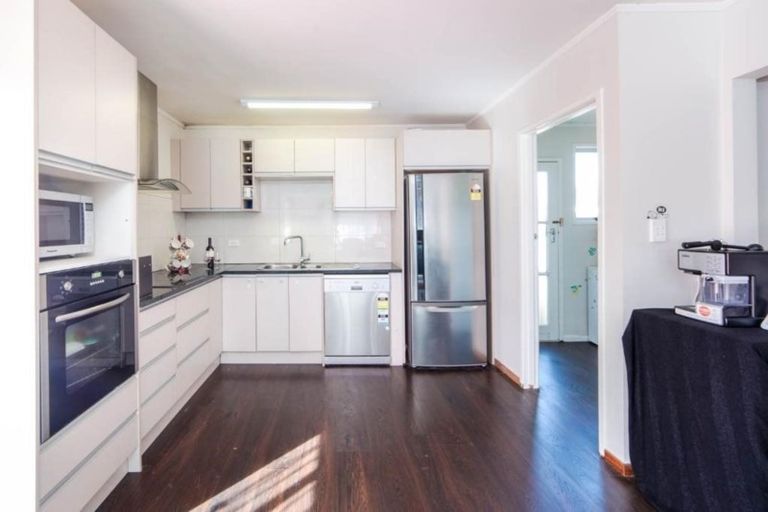 Photo of property in 29 Clyma Place, Massey, Auckland, 0614