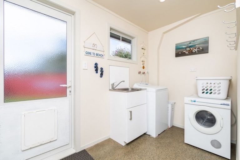 Photo of property in 10 Bootmaker Avenue, Waipu, 0510