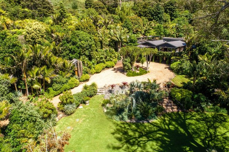 Photo of property in 27-29 Te Toki Road, Ostend, Waiheke Island, 1081