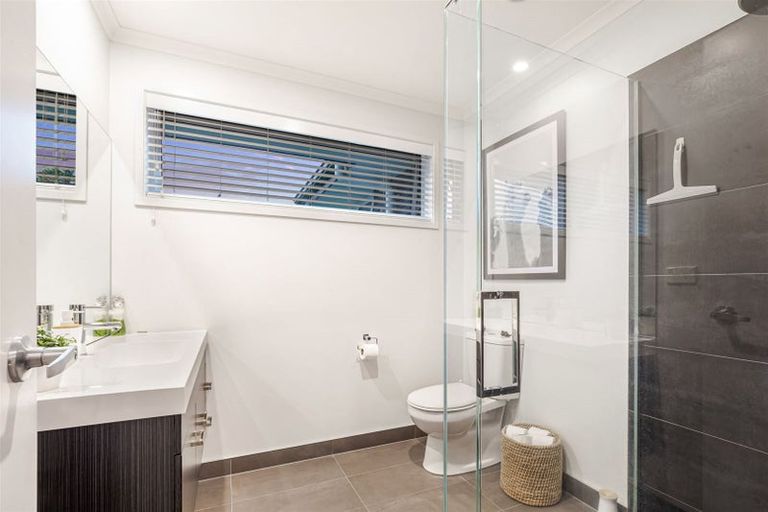 Photo of property in 20 Eric Farley Drive, Kumeu, 0810