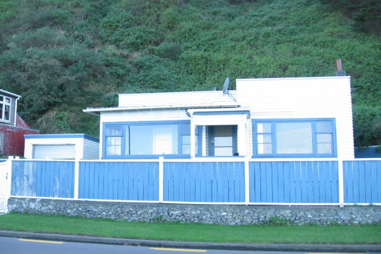 Photo of property in 27 Moana Road, Plimmerton, Porirua, 5026