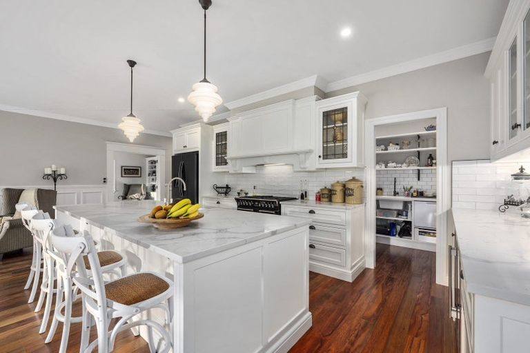 Photo of property in 4a Birchwood Grove, Greenhithe, Auckland, 0632