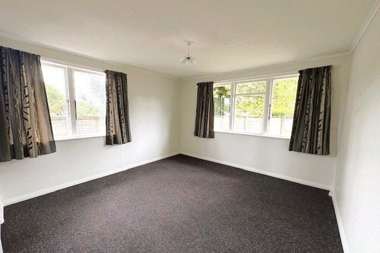 Photo of property in 75 Heretaunga Street, Palmerston North, 4414