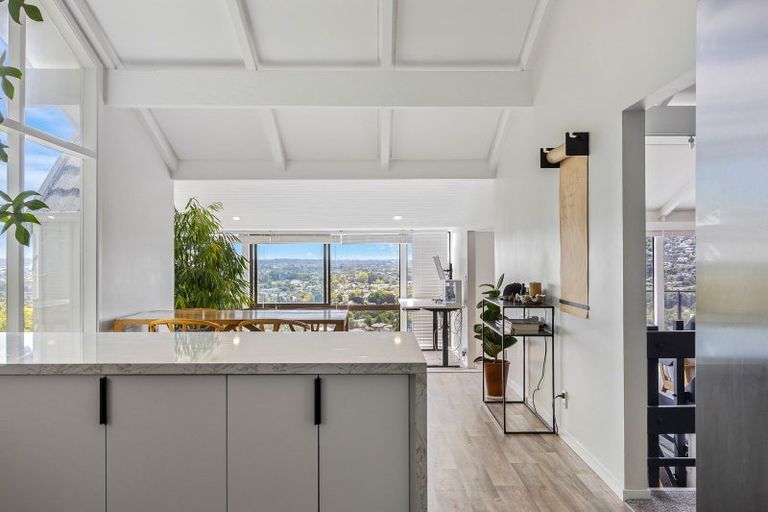 Photo of property in 23 Whareora Terrace, Cashmere, Christchurch, 8022