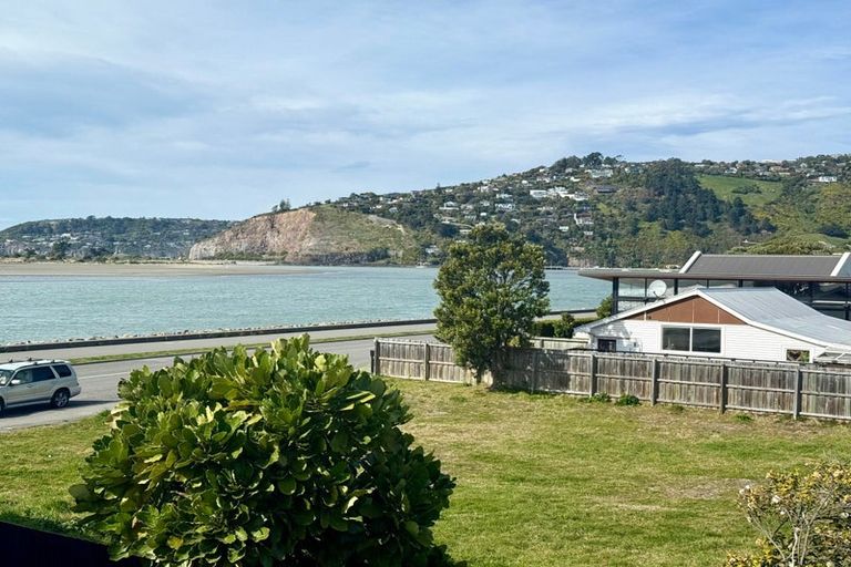 Photo of property in 2/79 Beachville Road, Redcliffs, Christchurch, 8081