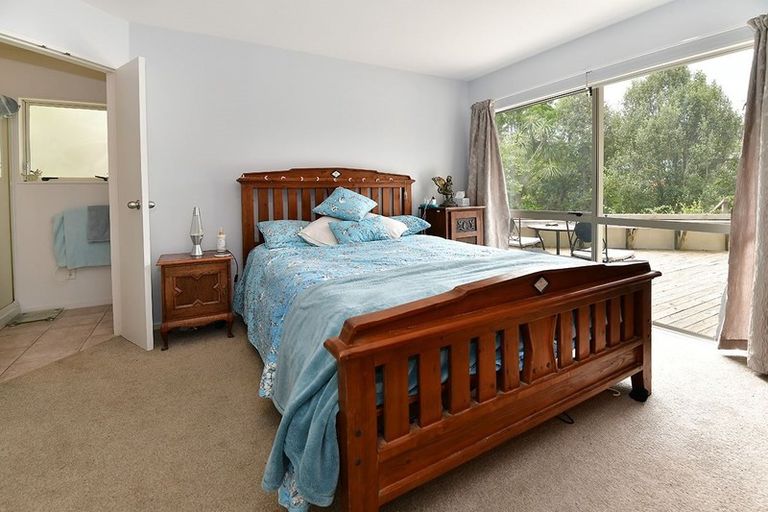 Photo of property in 19 Greta Place, Stanmore Bay, Whangaparaoa, 0932