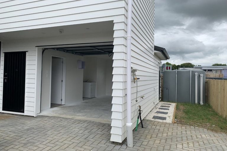 Photo of property in 17c Massine Place, Randwick Park, Auckland, 2105