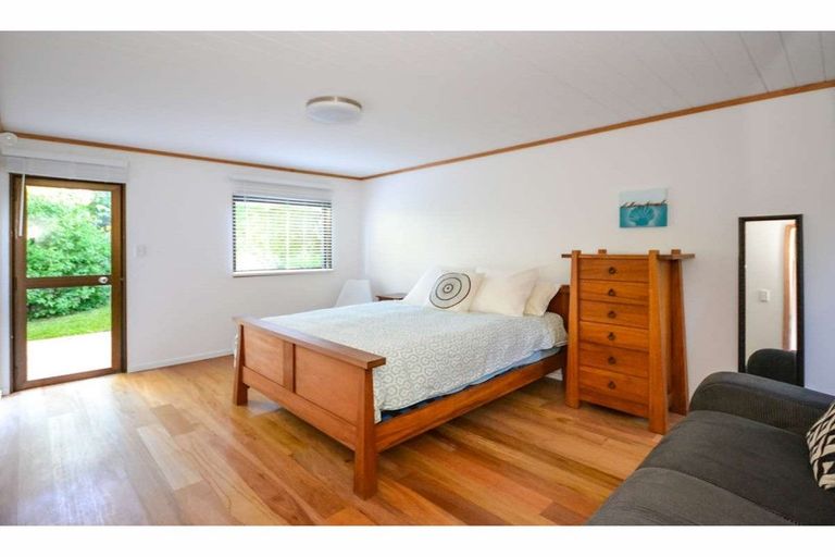 Photo of property in 84 Doves Bay Road, Kerikeri, 0294