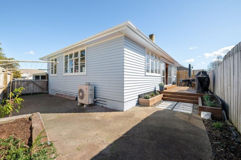 Photo of property in 47 Paul Crescent, Fairfield, Hamilton, 3214
