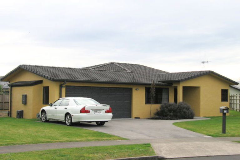 Photo of property in 13 Mangakoea Place, St Andrews, Hamilton, 3200