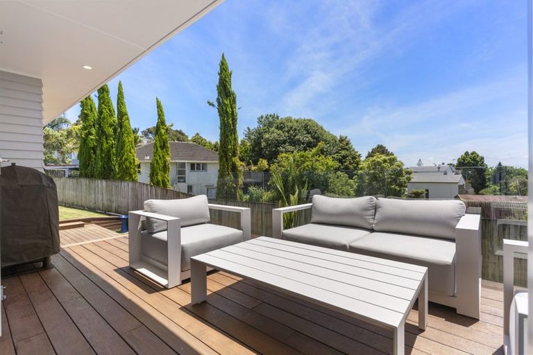 Photo of property in 45 Birkdale Road, Birkdale, Auckland, 0626