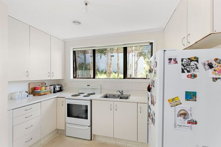 Photo of property in 12 Breton Grove, Kingston, Wellington, 6021