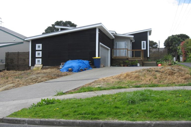 Photo of property in 6 Alison Avenue, Herald Island, Auckland, 0618