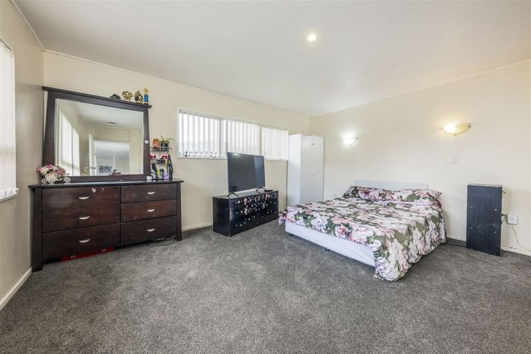 Photo of property in 36 Wyllie Road, Papatoetoe, Auckland, 2025