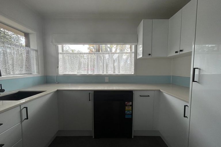 Photo of property in 1/32 Northcote Road, Takapuna, Auckland, 0622