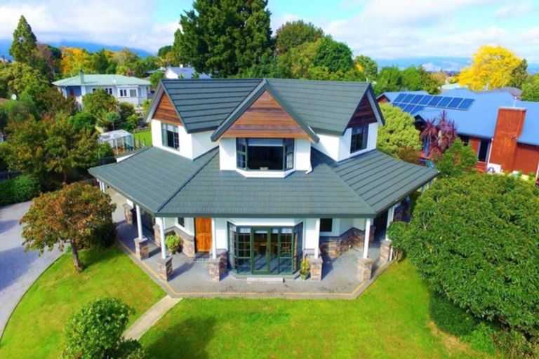 Photo of property in 6 Hillcrest Lane, Levin, 5510