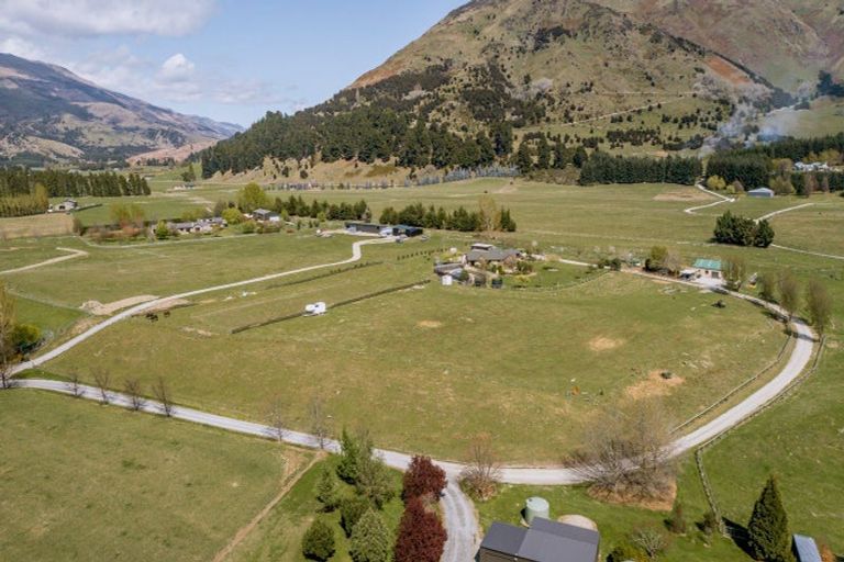 Photo of property in 36 Ruru Lane, Wanaka, 9382