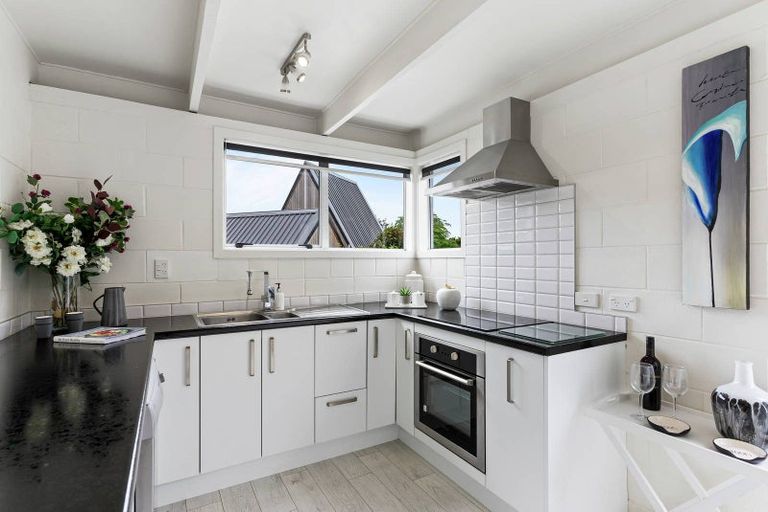 Photo of property in 3/20 Selwyn Road, Cockle Bay, Auckland, 2014