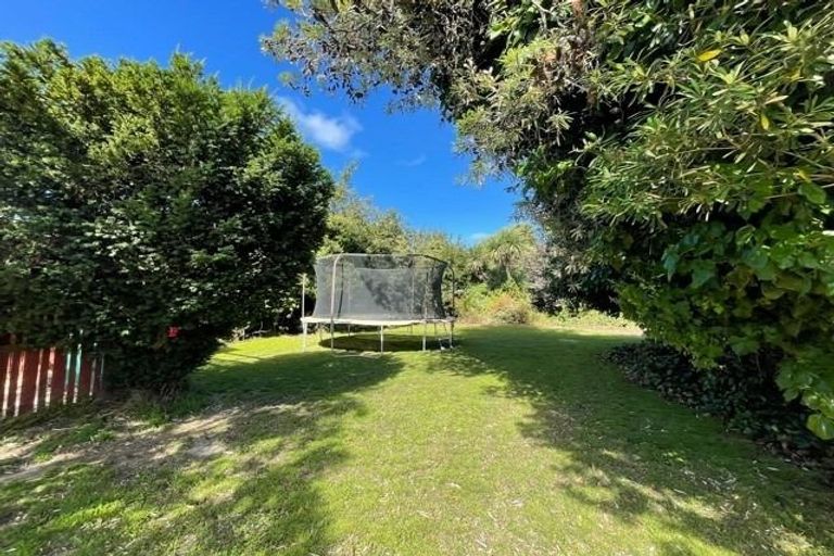 Photo of property in 240a Wainoni Road, Avondale, Christchurch, 8061