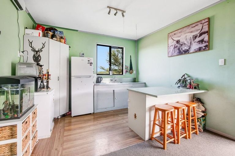 Photo of property in 211 Wilson Road, South Head, Helensville, 0874