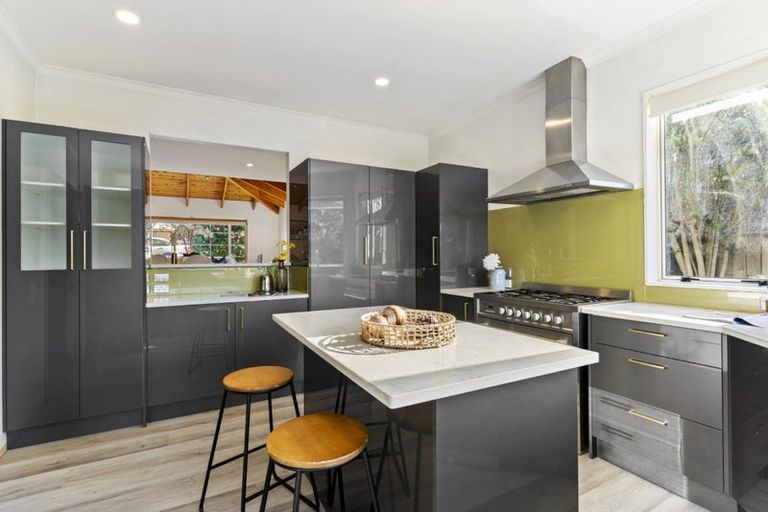 Photo of property in 39 Millstream Drive, Henderson, Auckland, 0610