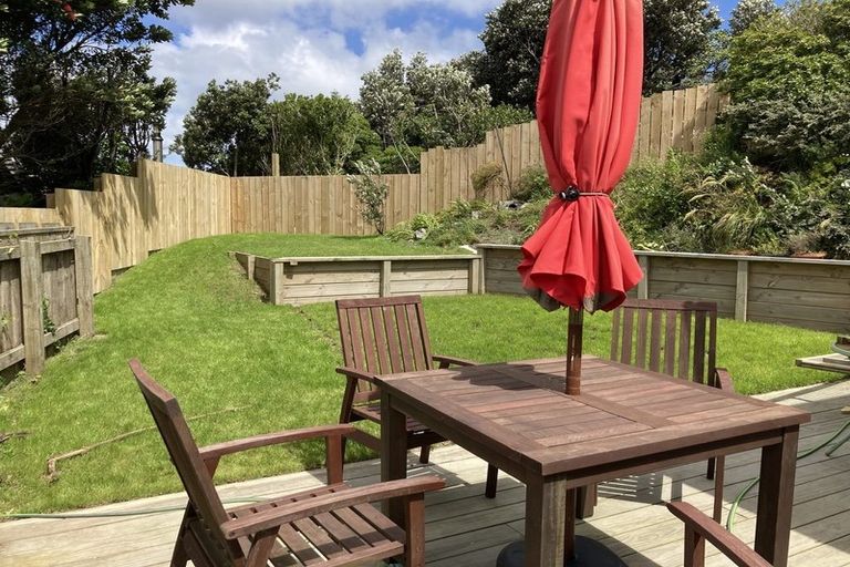 Photo of property in 31 Cave Road, Houghton Bay, Wellington, 6023