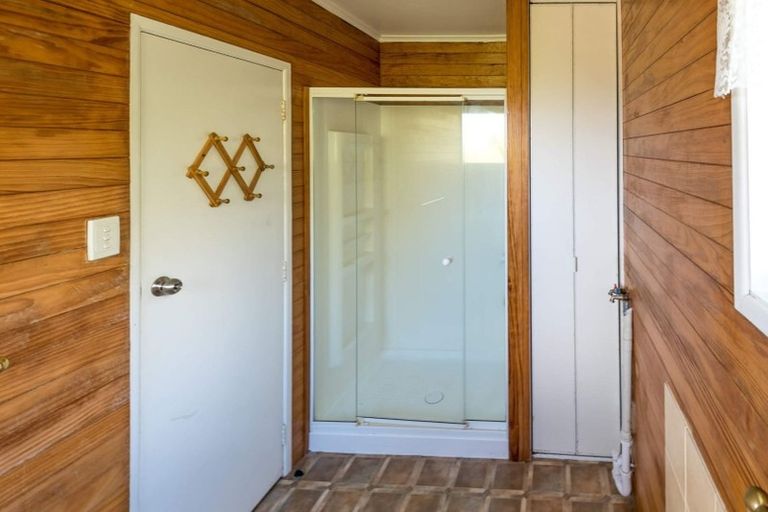 Photo of property in 15 Catalina Crescent, Forrest Hill, Auckland, 0620