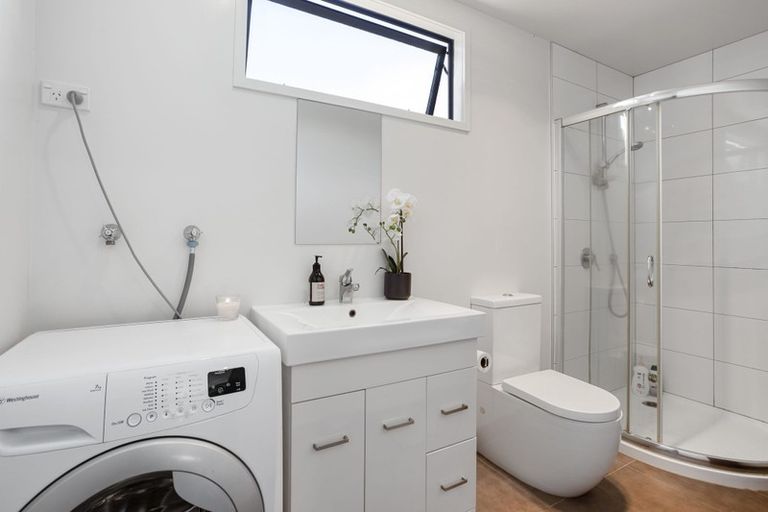 Photo of property in 1/105 Taylor Road, Mangere Bridge, Auckland, 2022