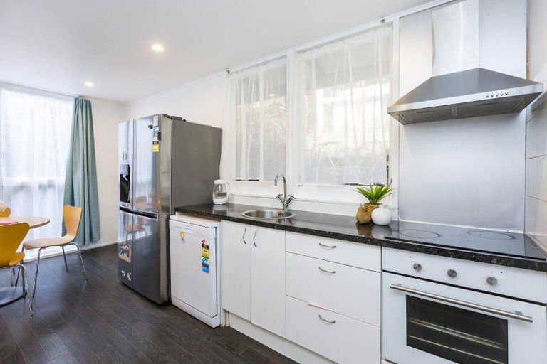 Photo of property in 33 Fraser Street, Wainuiomata, Lower Hutt, 5014