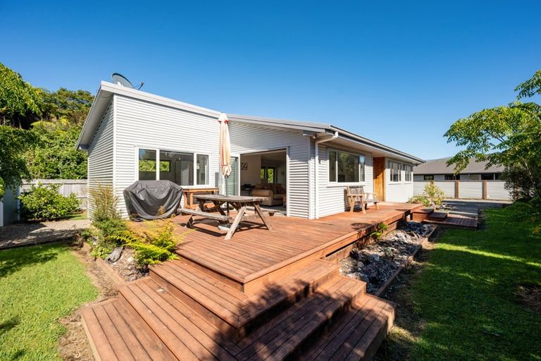 Photo of property in 7a Watino Place, Pohara, Takaka, 7183