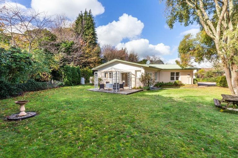 Photo of property in 10 Kowhai Road, Rainbow Point, Taupo, 3330