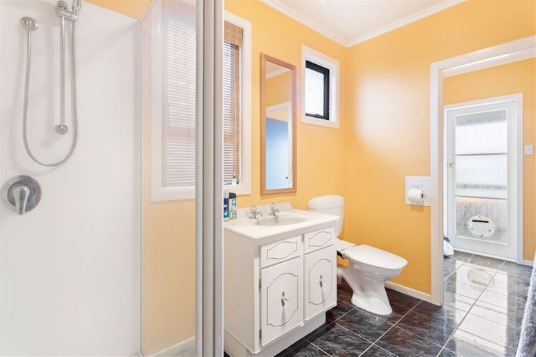 Photo of property in 301 Swanson Road, Ranui, Auckland, 0612