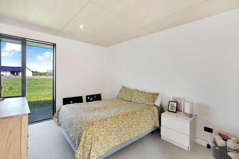 Photo of property in 82 Queens Avenue, Waikuku Beach, 7402
